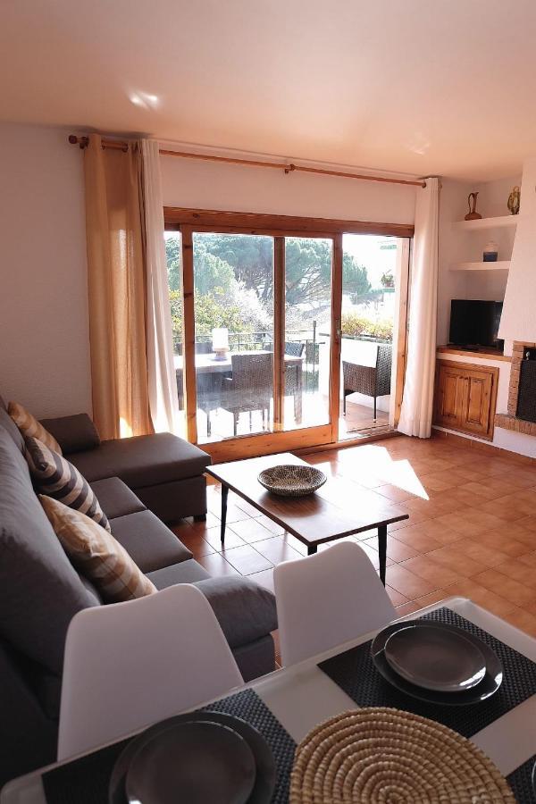 Apartamento Con Piscina L' Ancora カレリャ・デ・パラフルジェリ エクステリア 写真
