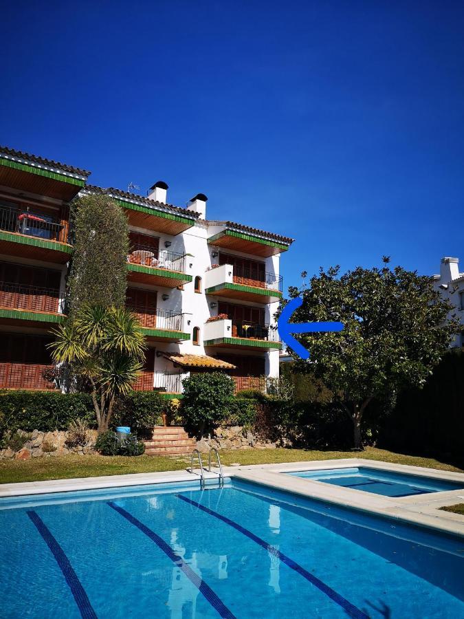 Apartamento Con Piscina L' Ancora カレリャ・デ・パラフルジェリ エクステリア 写真
