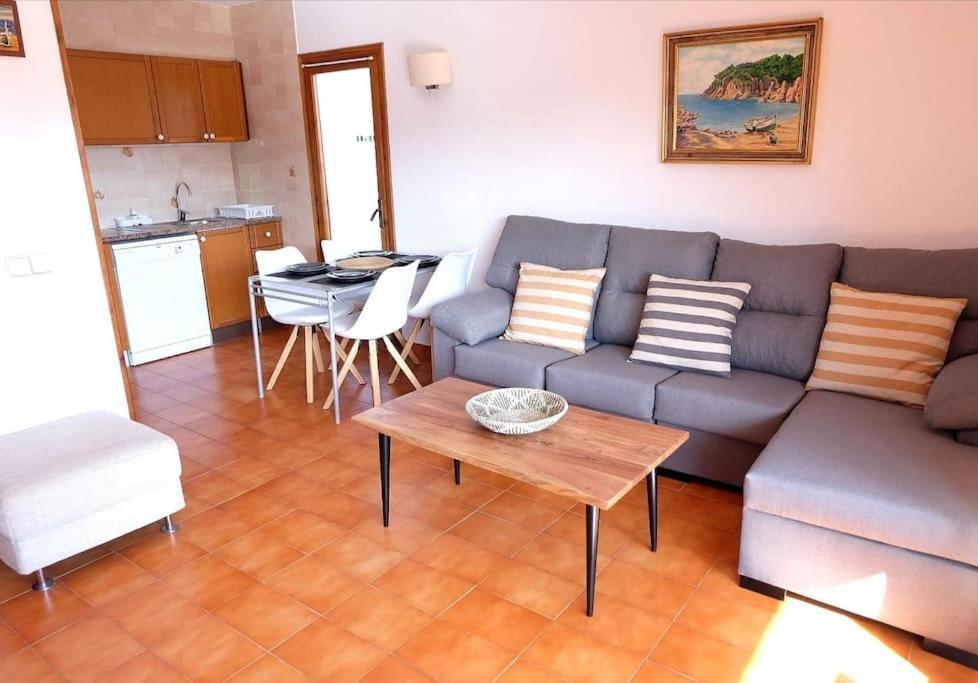 Apartamento Con Piscina L' Ancora カレリャ・デ・パラフルジェリ エクステリア 写真